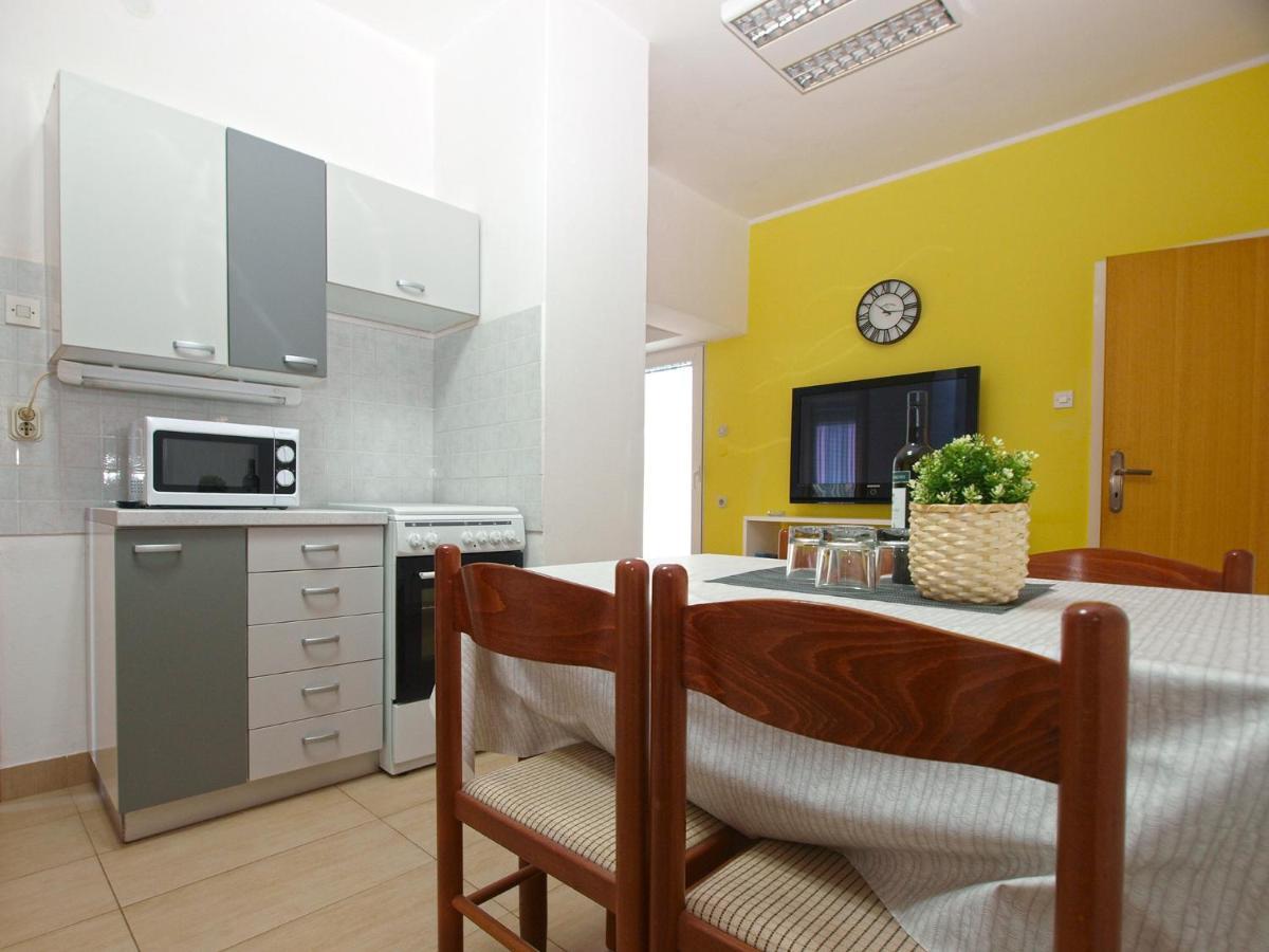 Apartments Biskupije 810 Medulin Bagian luar foto