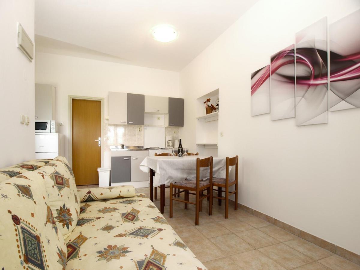 Apartments Biskupije 810 Medulin Bagian luar foto