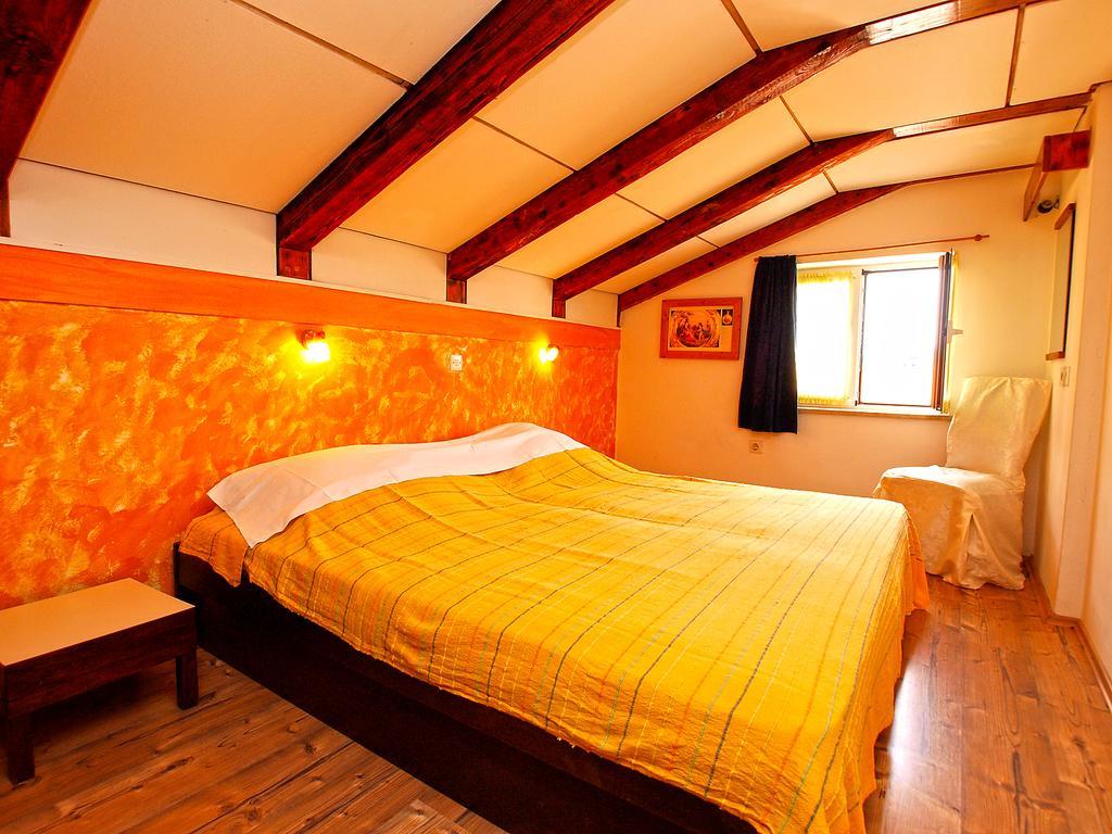 Apartments Biskupije 810 Medulin Bagian luar foto